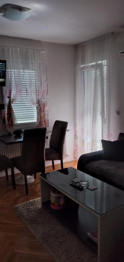 Apartman Luna Lägenhet Valjevo Exteriör bild