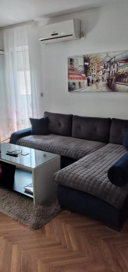 Apartman Luna Lägenhet Valjevo Exteriör bild