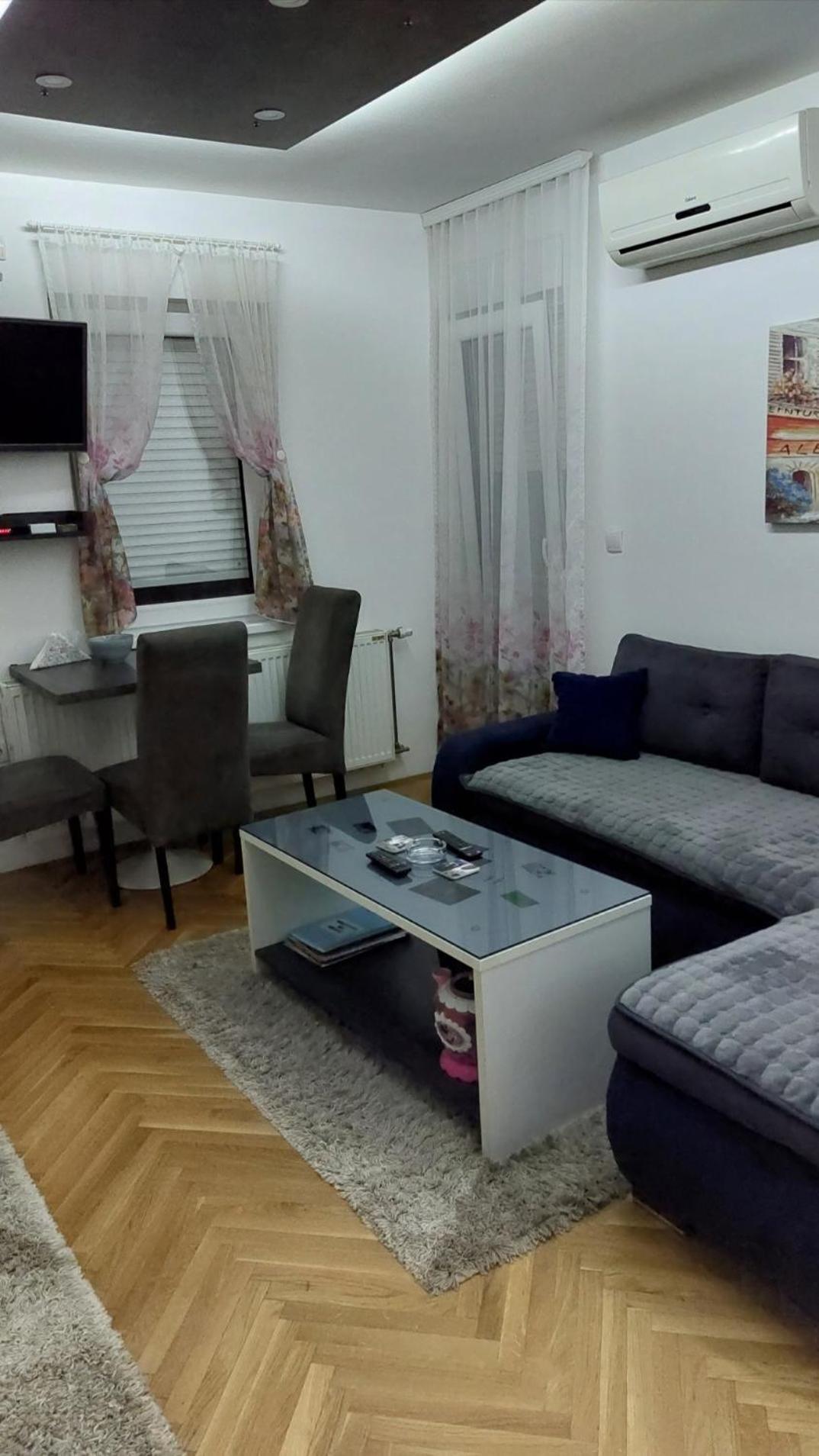 Apartman Luna Lägenhet Valjevo Exteriör bild